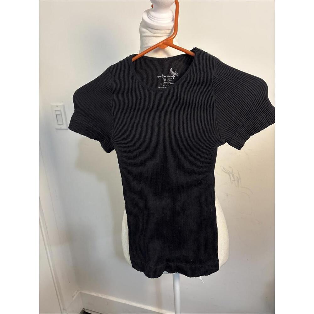 FREE PEOPLE Intimately Black round Neck Knit Shirt Top cap sleeve seamless XS